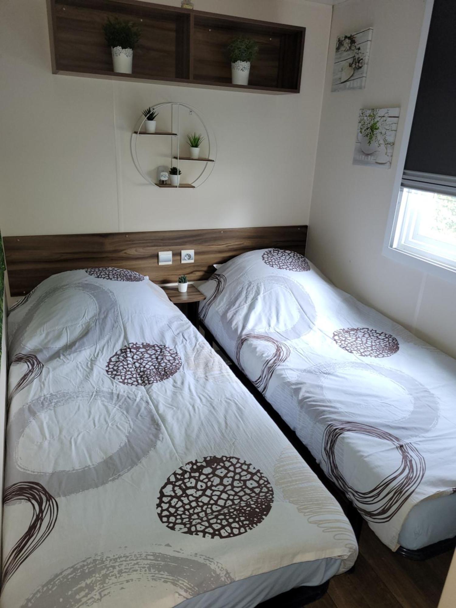 Mobil Home 6/8 Pers Les Dunes De Contis แซ็งต์-จูเลียง-อ็อง-บอร์ง ภายนอก รูปภาพ